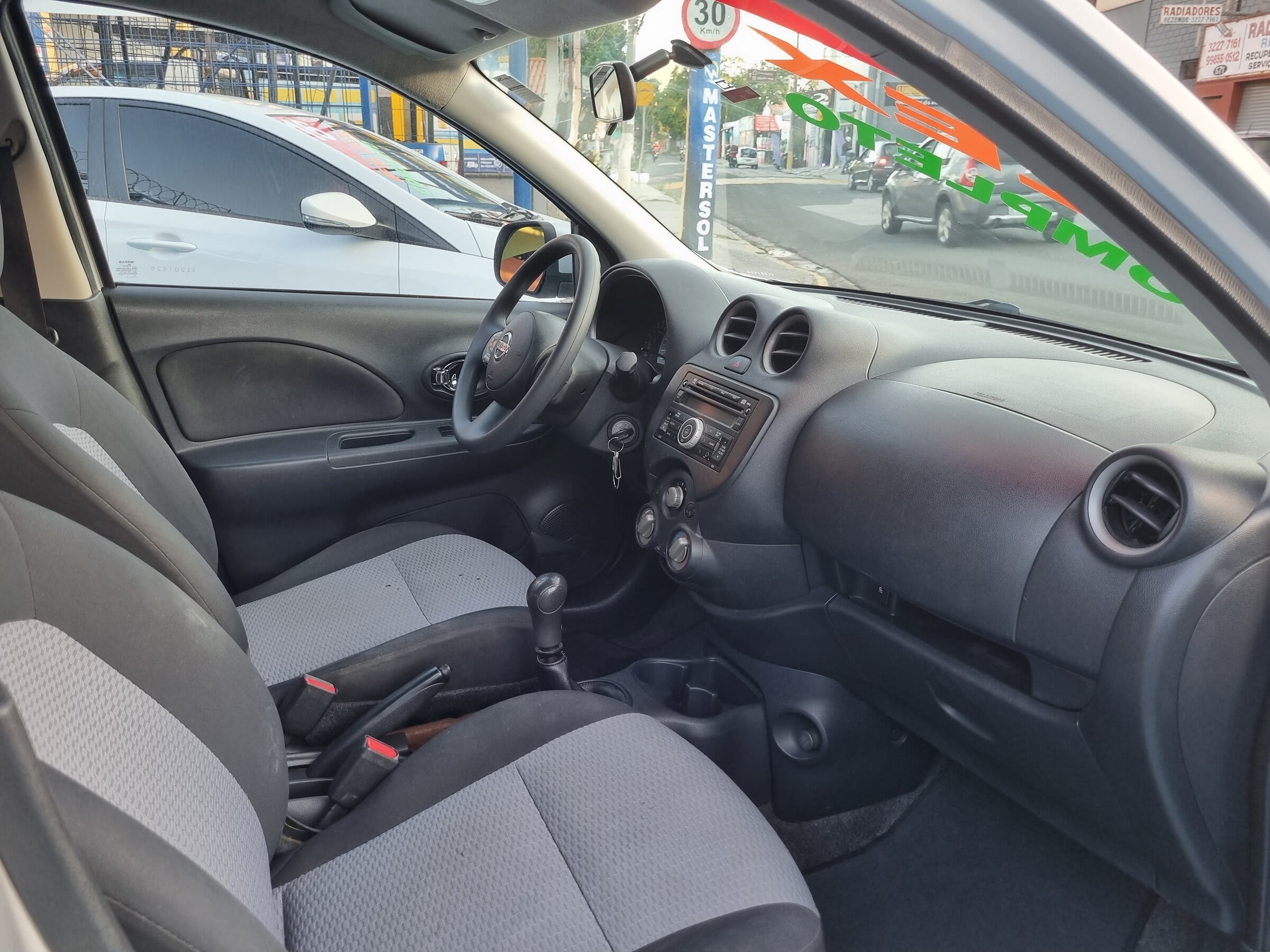 NISSAN - MARCH SV 1.6 FLEX 2014 COMPLETO
