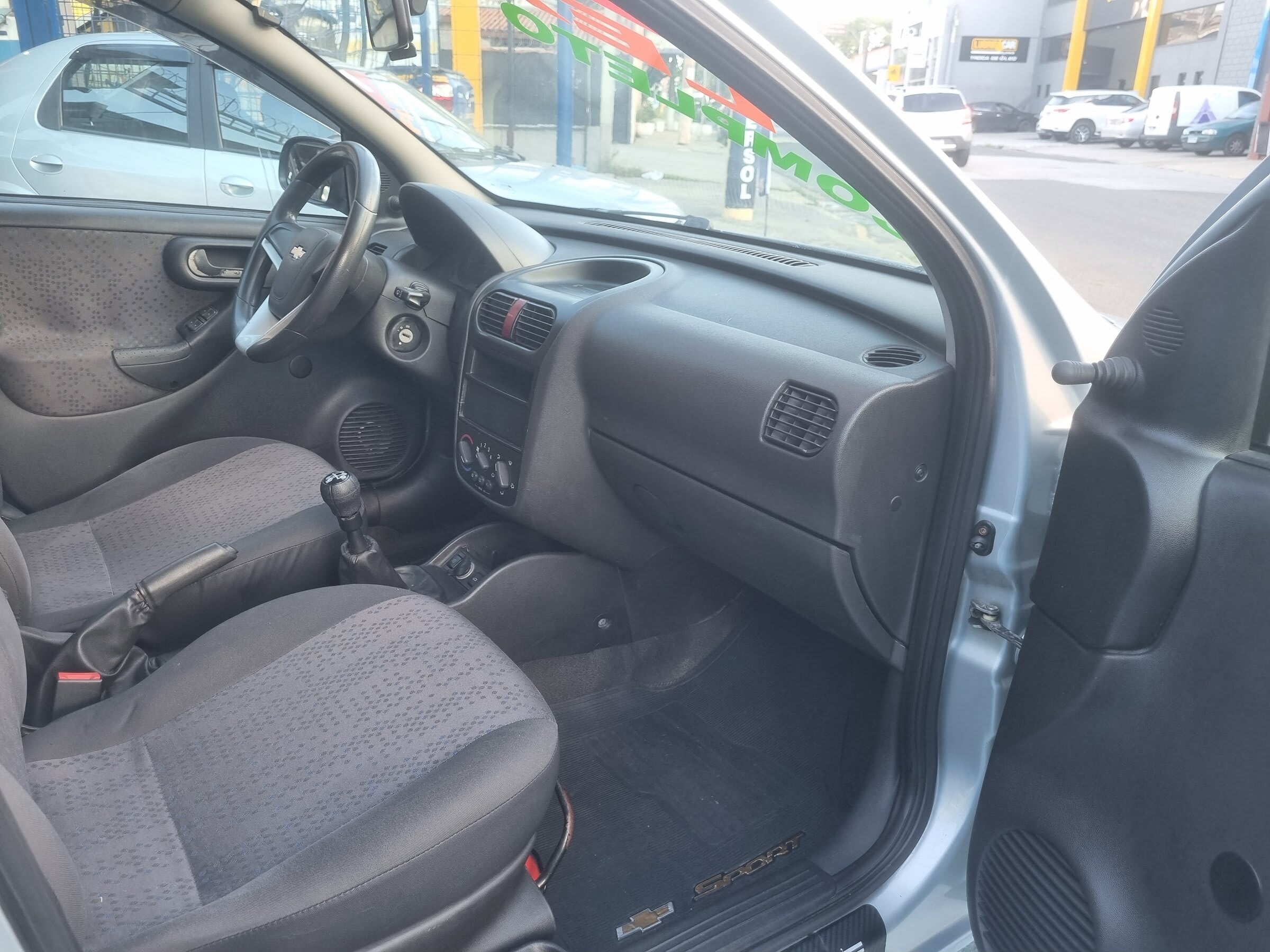 CORSA HATCH MAXX 1.0 2009 COMPLETO PRATA