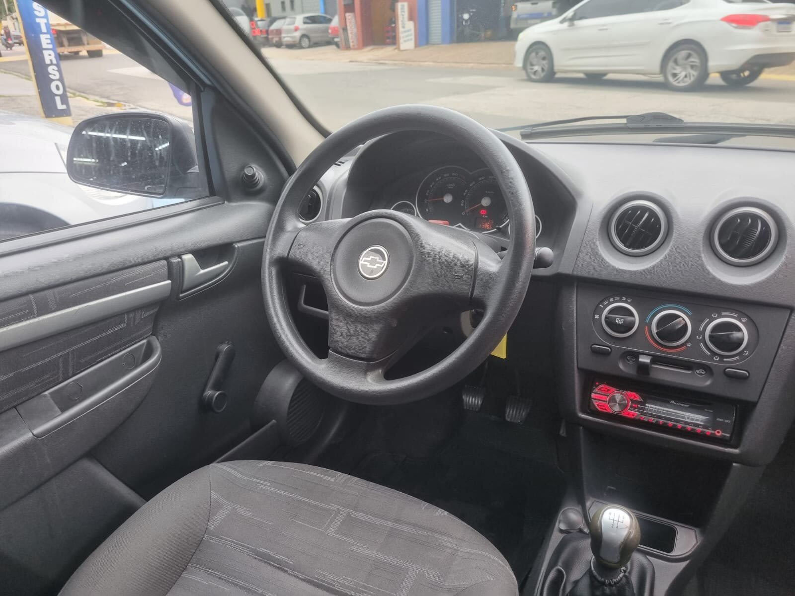PRISMA MAXX 1.4 2011 PRATA C/ DIREÇÃO HID