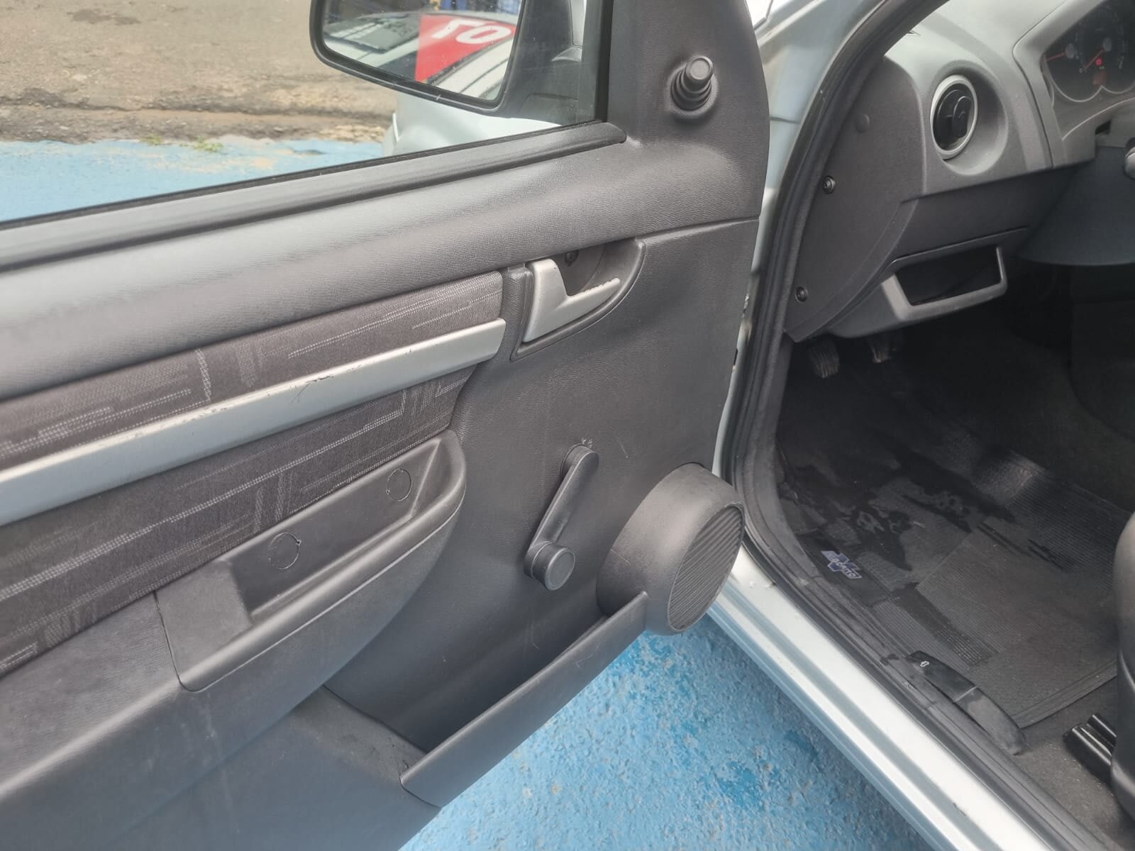 PRISMA MAXX 1.4 2011 PRATA C/ DIREÇÃO HID
