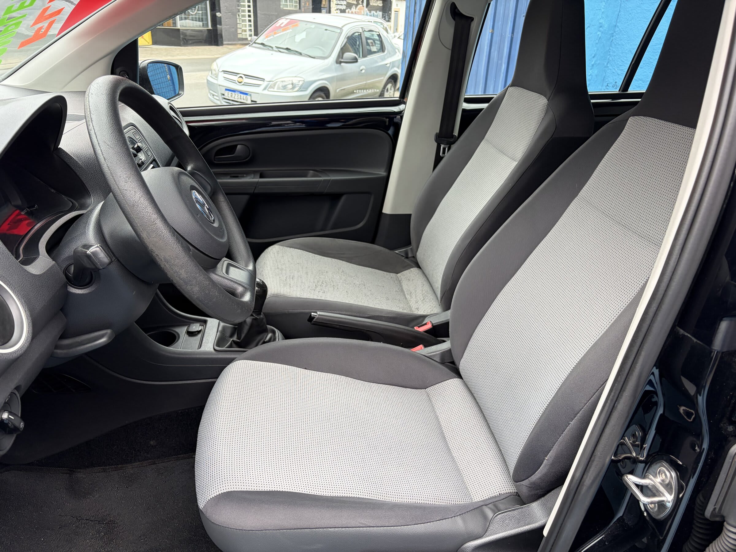 VW - UP TAKE 1.0 FLEX 2015 COMPLETO