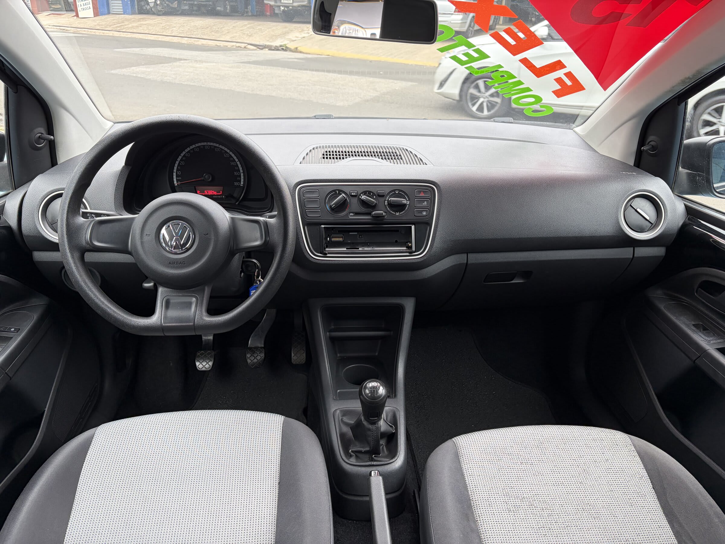 VW - UP TAKE 1.0 FLEX 2015 COMPLETO