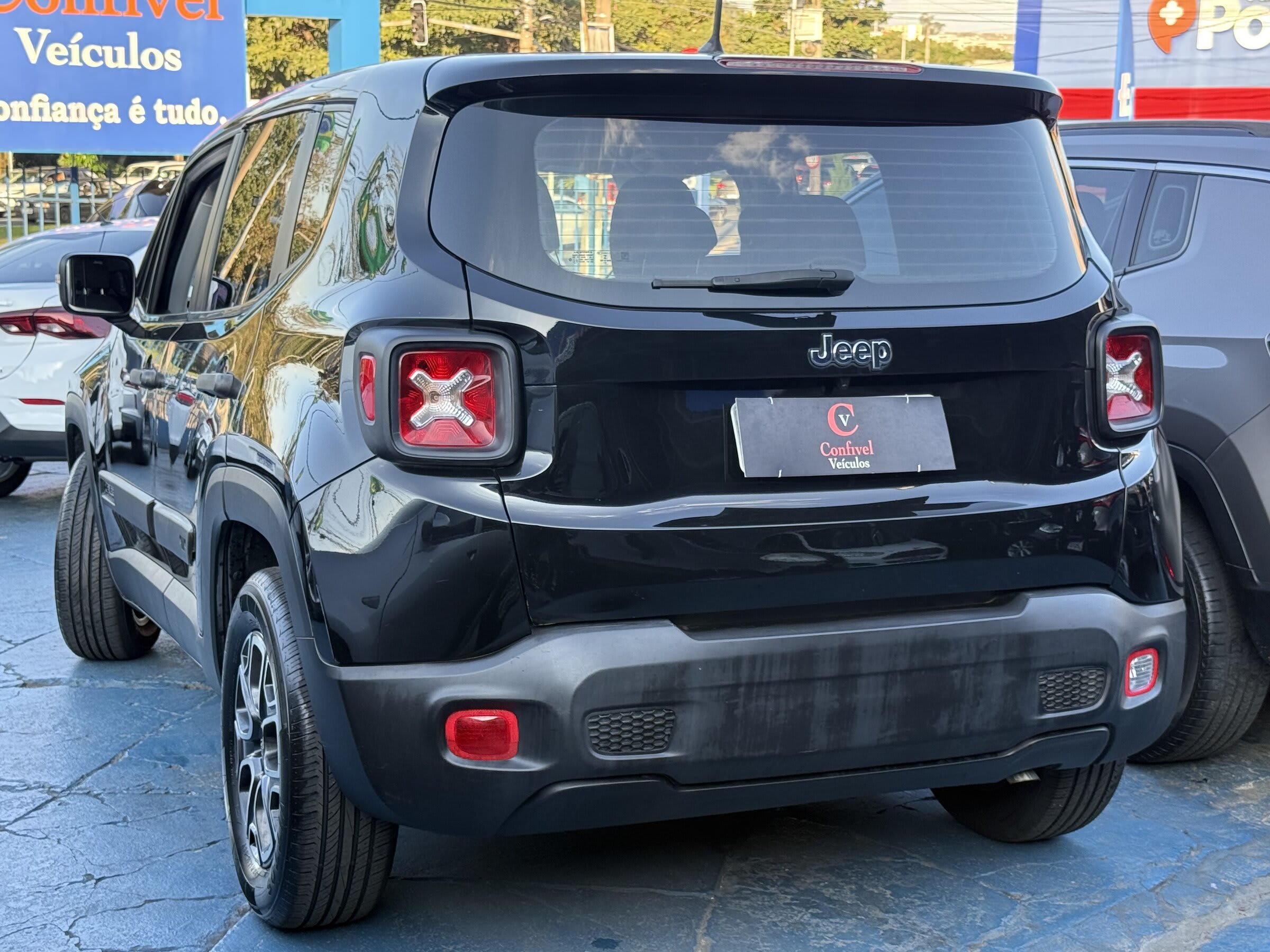 RENEGADE 1.8 2017 AUTOMÁTICA