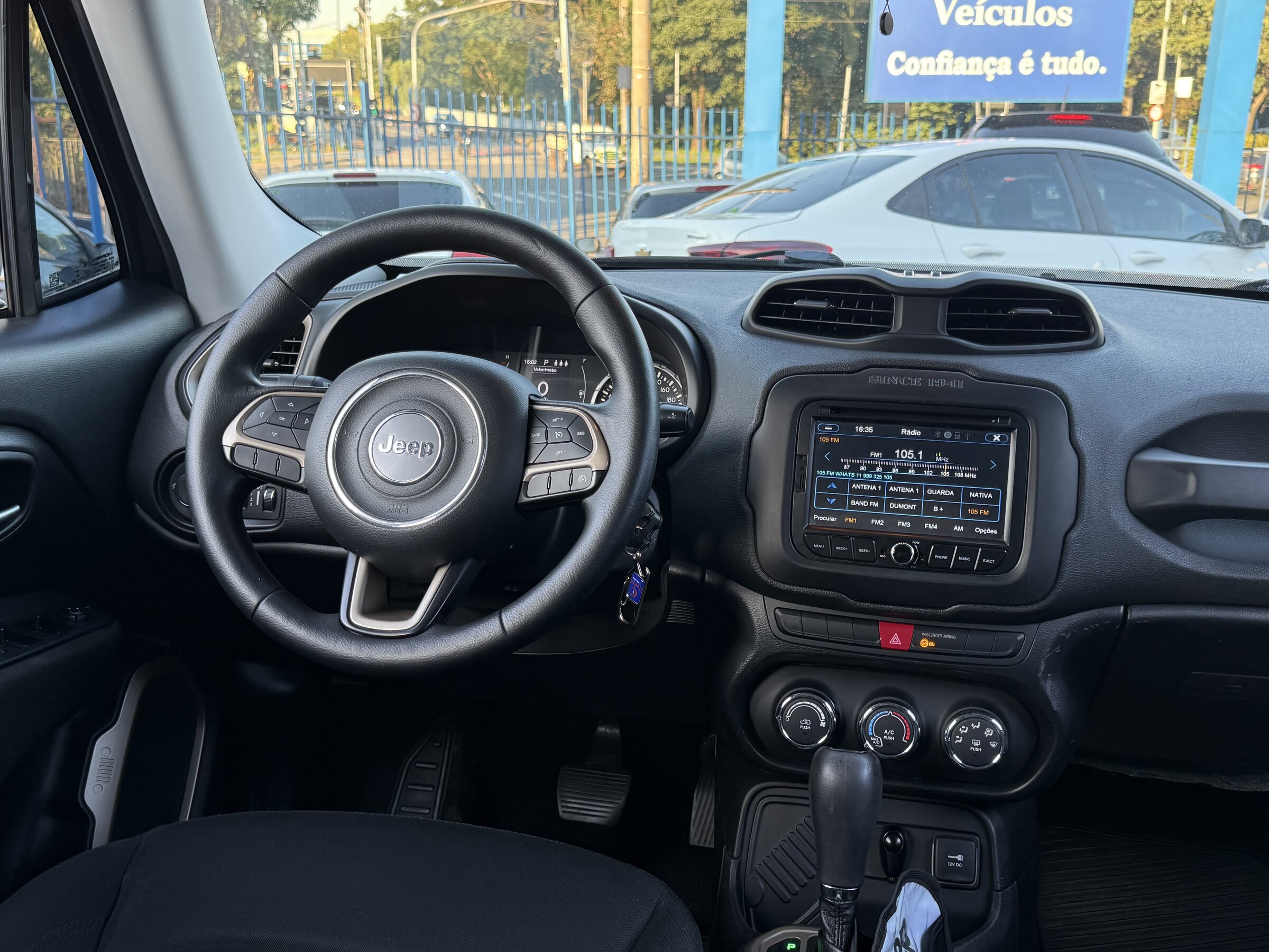 RENEGADE 1.8 2017 AUTOMÁTICA