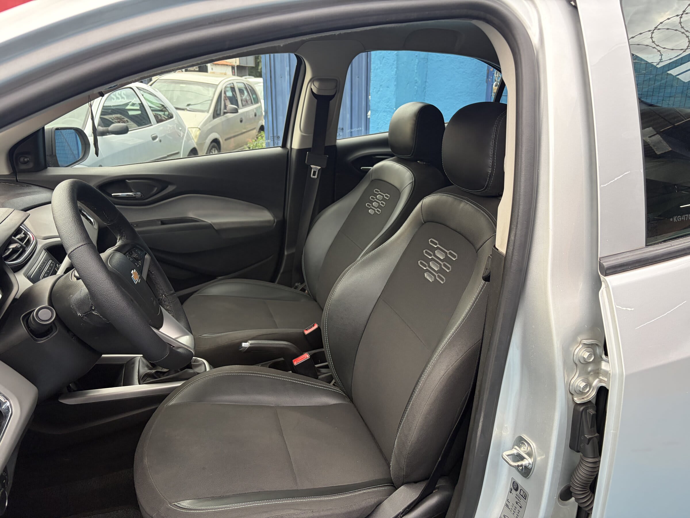 GM / ÔNIX LT 1.0 2019 COMPLETO