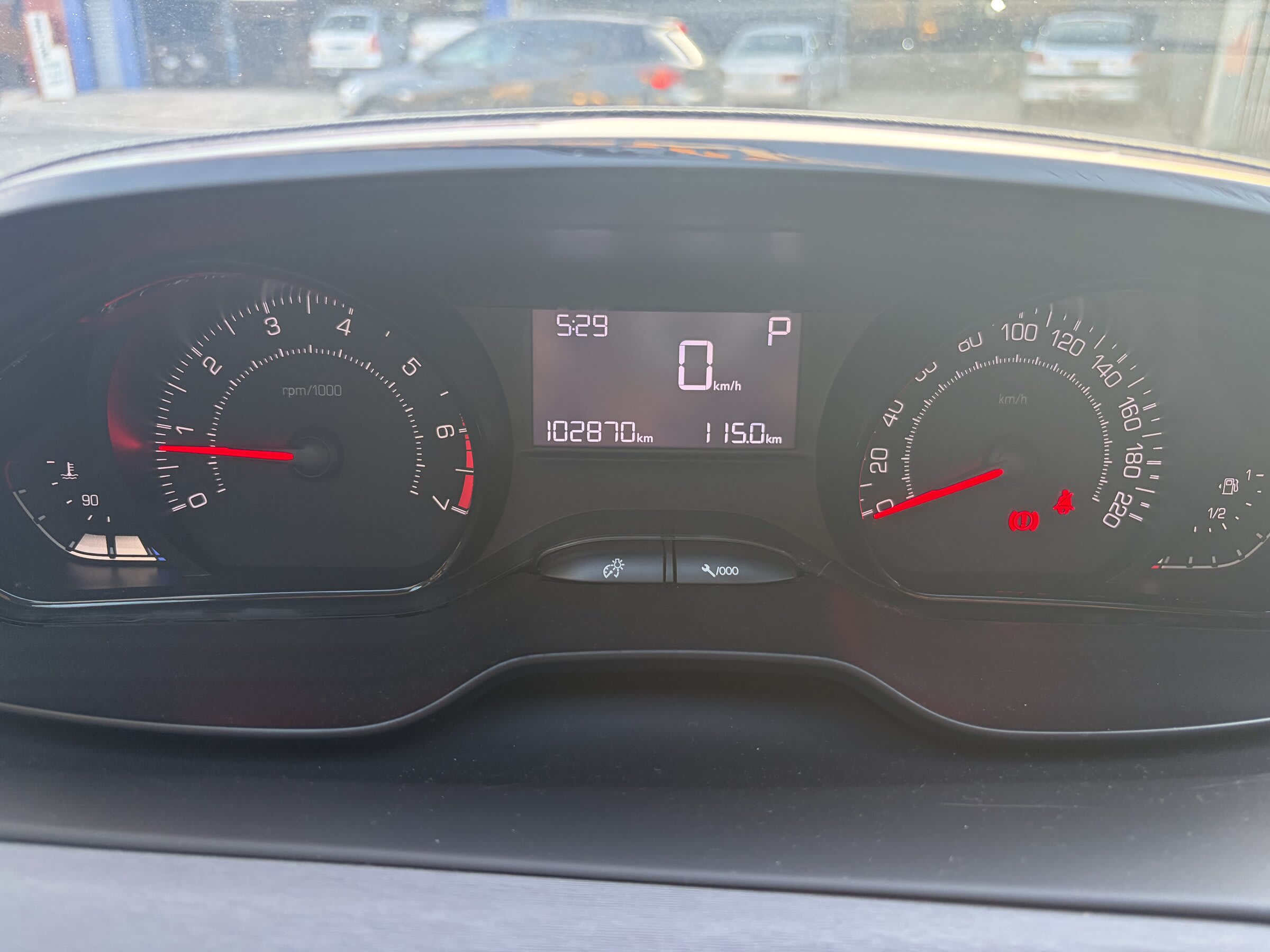 PEUGEOT 208 / ACTIVE 2019 AUTOMÁTICO