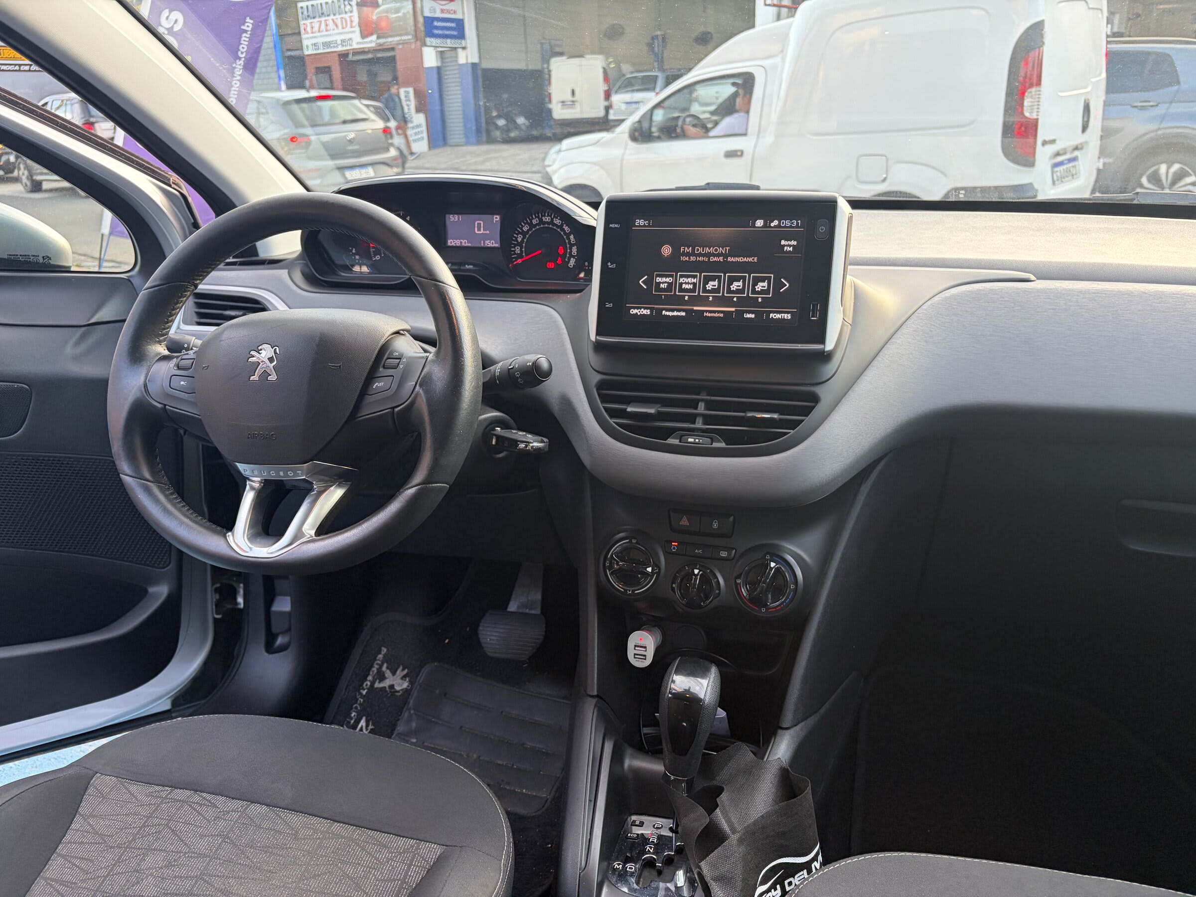PEUGEOT 208 / ACTIVE 2019 AUTOMÁTICO