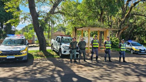 PM Ambiental e PM Rodoviária intensificam fiscalização no bairro Cachoeira de Emas, em Pirassununga