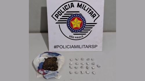 Homem é preso por tráfico de drogas em Casa Branca com apoio de cão farejador