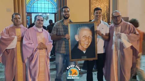 Procissão Luminosa marca os 123 anos de nascimento do Venerável Irmão Roberto Giovanni em Casa Branca