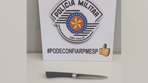 Homem é detido por porte de arma branca na Rodovia SP-215 em Casa Branca