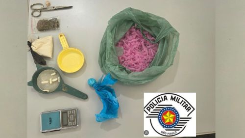 Polícia Militar prende homem por tráfico de drogas e apreende entorpecentes e apetrechos em Tambaú