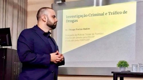 Delegado Thiago Rubim ministra aula sobre investigação criminal na FACAB
