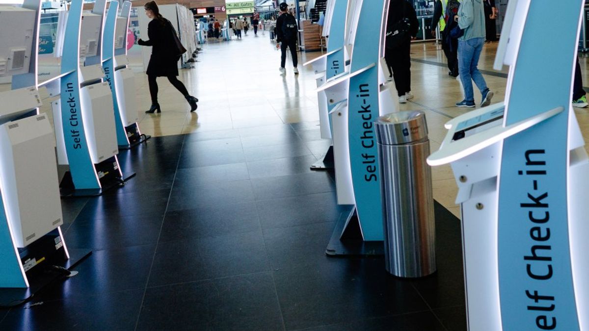 A busy airport terminal facing delays. Credit: thehill.com
