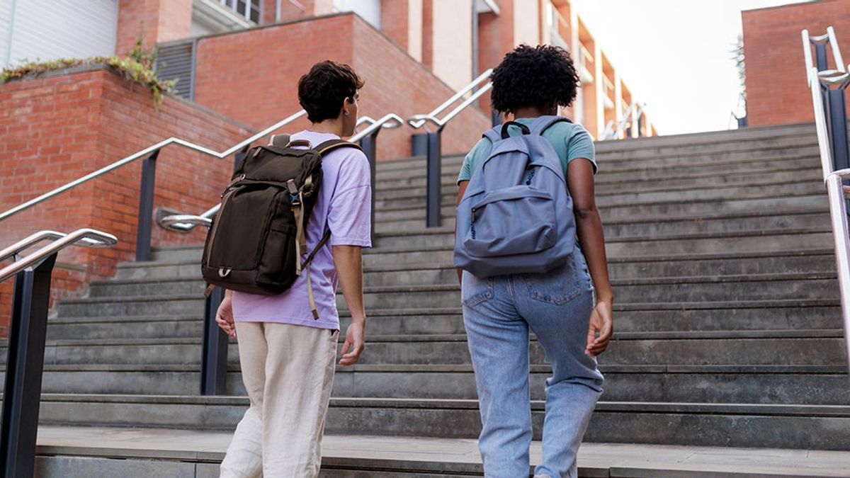 An illustration of a phishing email, highlighting the deceptive nature of these cyberattacks targeting university staff. Credit: a57.foxnews.com