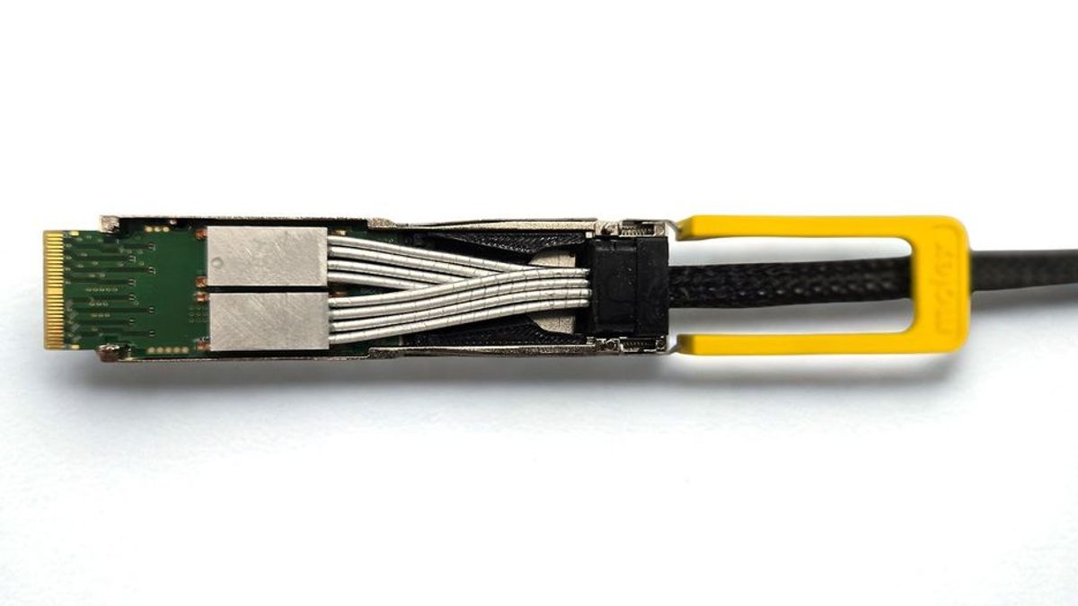 Illustration of advanced data center connectivity. Credit: spectrum.ieee.org