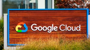 An illustration representing artificial intelligence assisting with data queries and analysis. Credit: Shutterstock