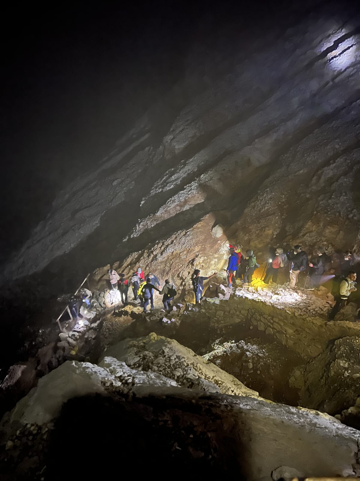 Hiking path and sulfur