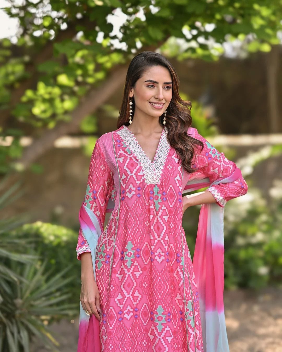 Look straight out of a dreamy movie set as  you turn around and walk in this elegant flaired suit ! The perfect of traditional wear   🦋🦋🦋🦋🦋🦋🦋🦋  New  Anarkali kurta set with new style in saganeri  print