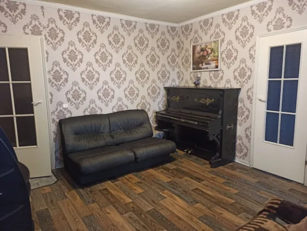 3-комнатная квартира на Тобольской