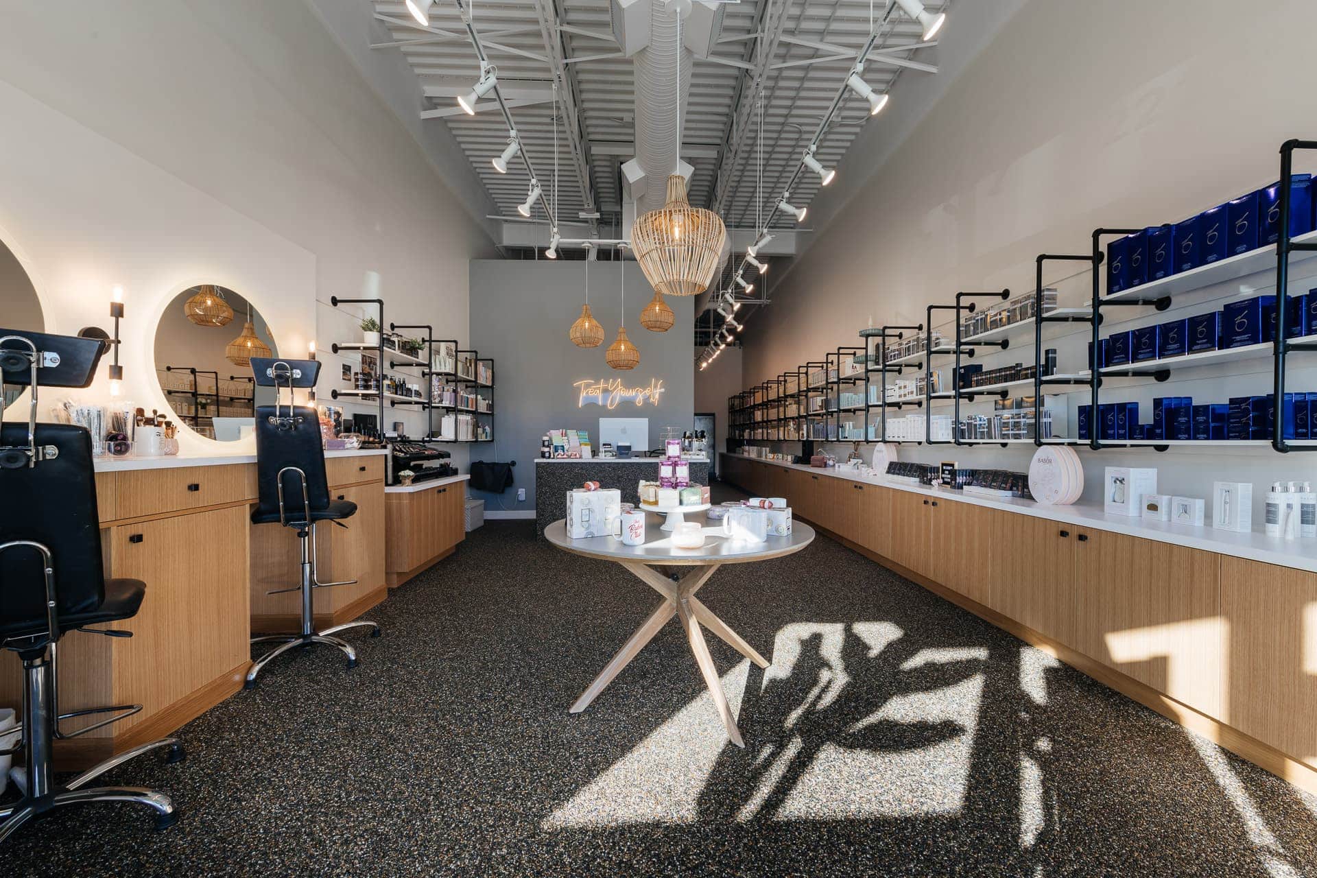 Retail & Restaurants