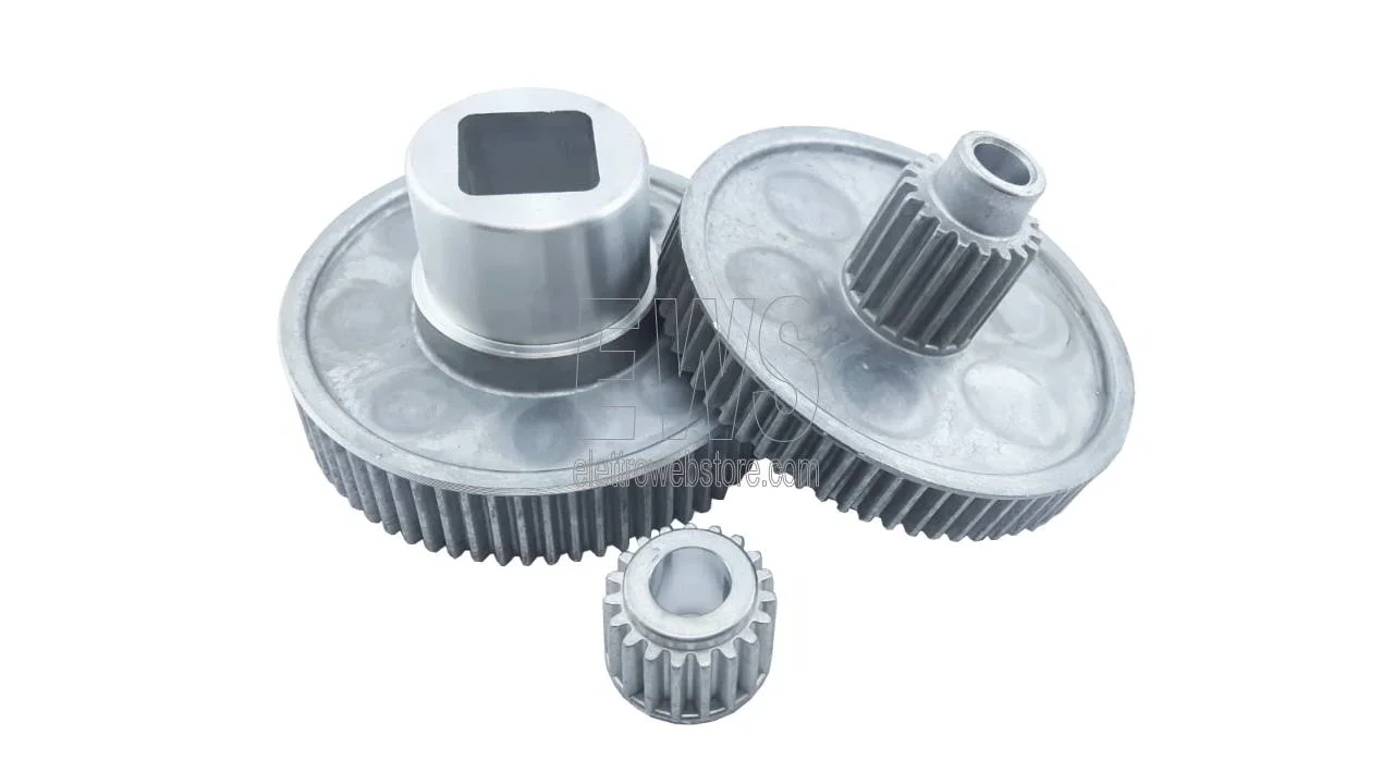 Scatola Ingranaggi Immagine Stock. Immagine Di Metallico - 21303521 - Foto 2