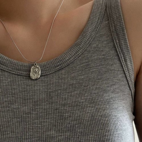 Tulip neckpiece