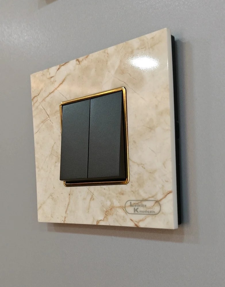 6 Module Cover Plate with Grid Frame - Mystic Marble Finish