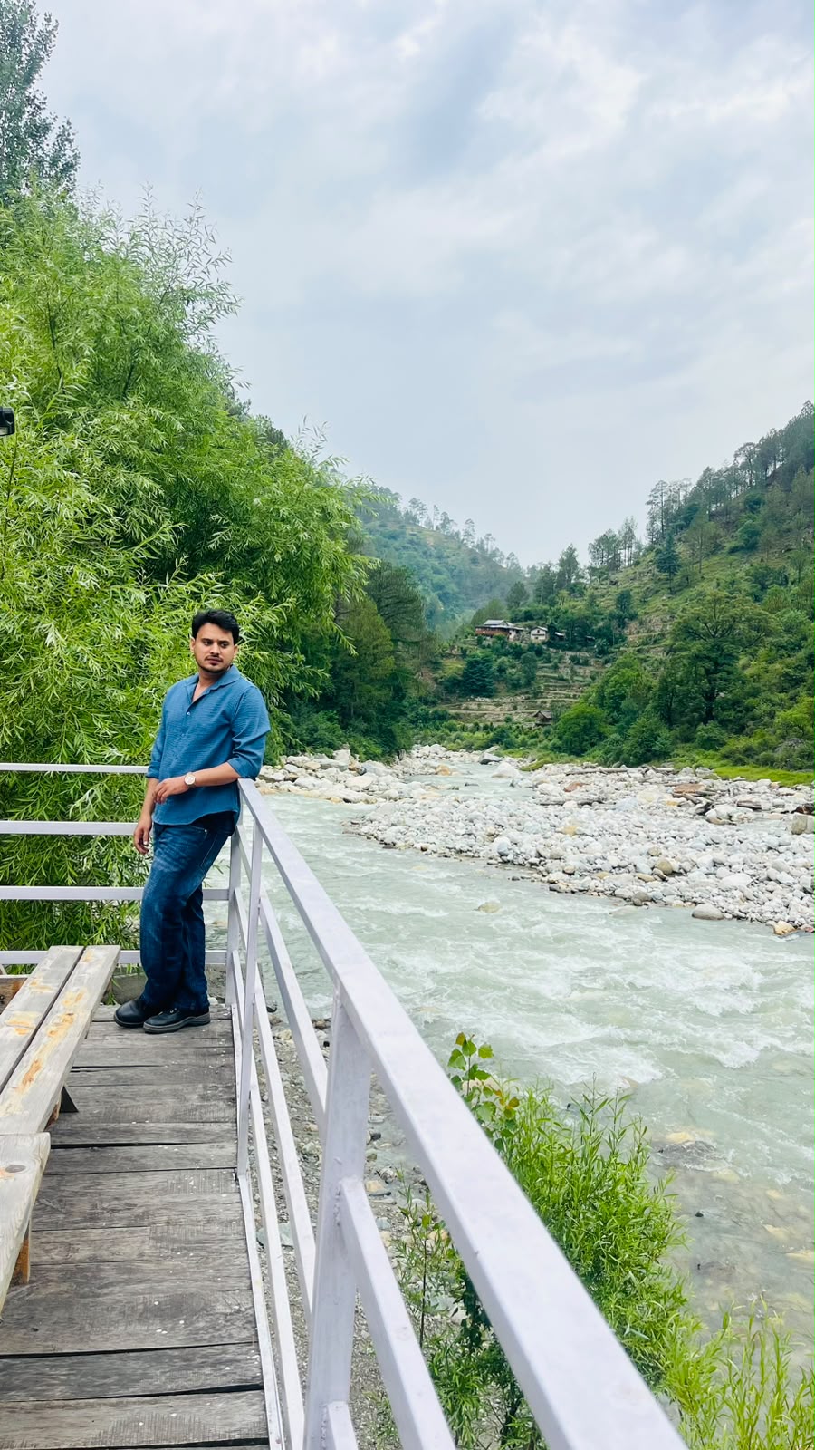 Happy clients at Tirthan Valley