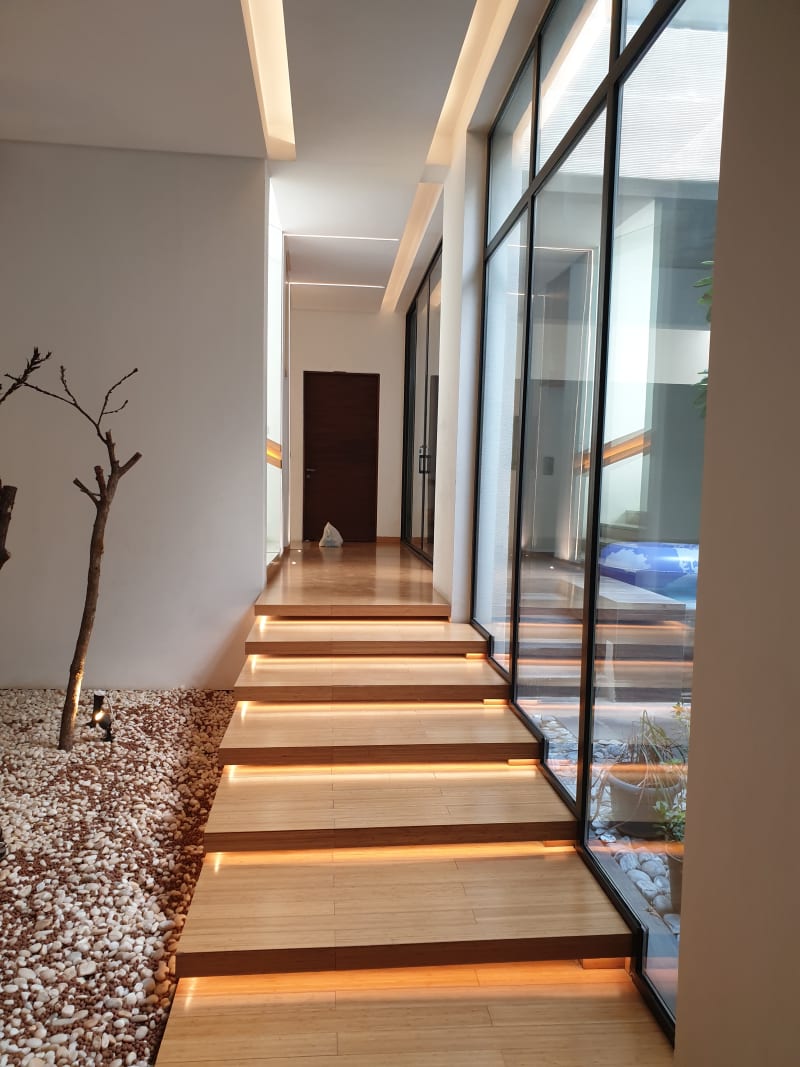Commercial image 4