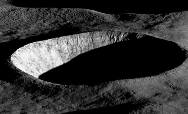 NASA&rsquo;s LRO Camera Captures Unprecedented Image of the Moon&rsquo;s Hidden Crater at Dawn
