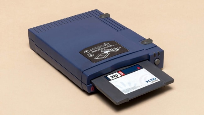 Zip drives were supposed to end the floppy era&mdash;until one design flaw destroyed everything
