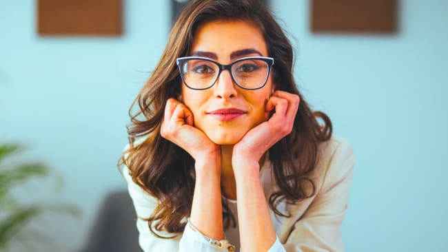 10 Reasons Highly Intelligent People Are Actually Happier The Less They Socialize