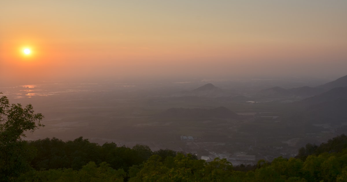 Núi Dinh (Dinh Mountain)