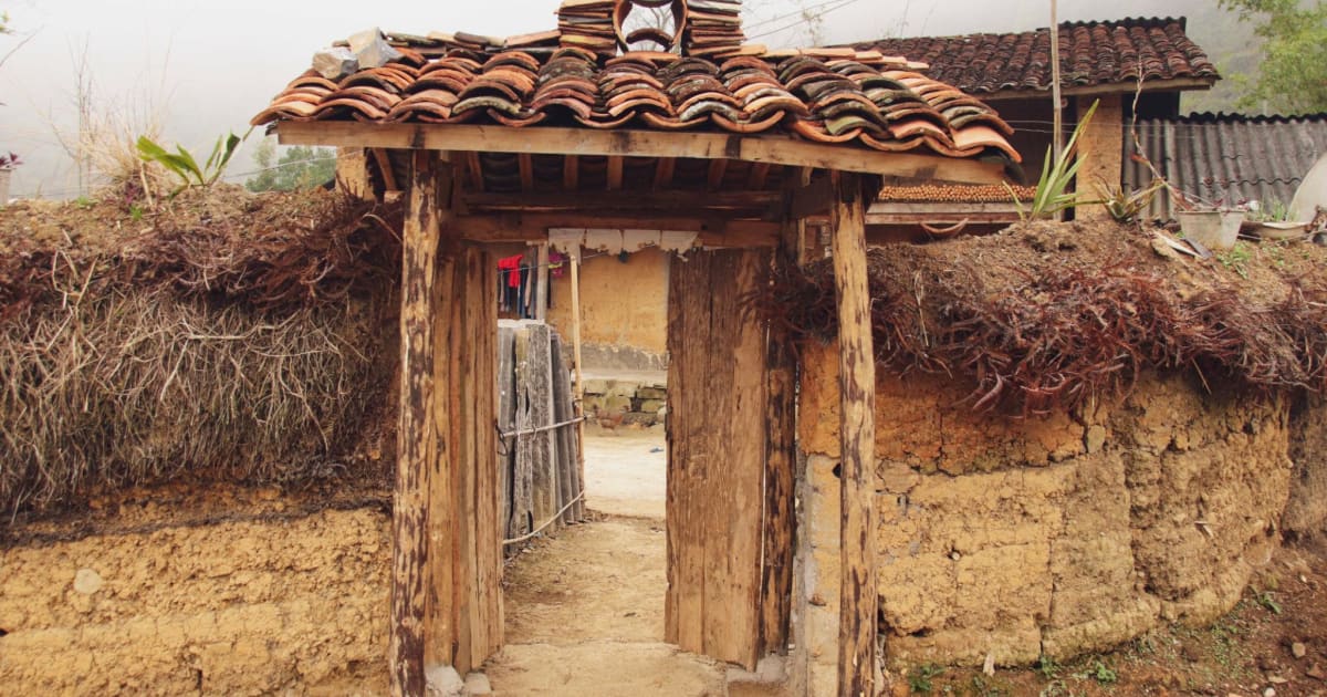 Lô Lô Chải Village