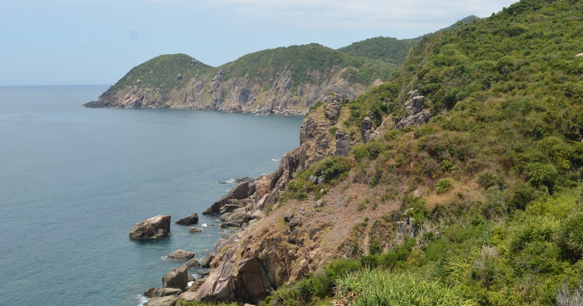 Mũi Điện (Cape Varella)