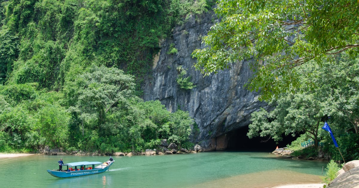 Phong Nha Cave