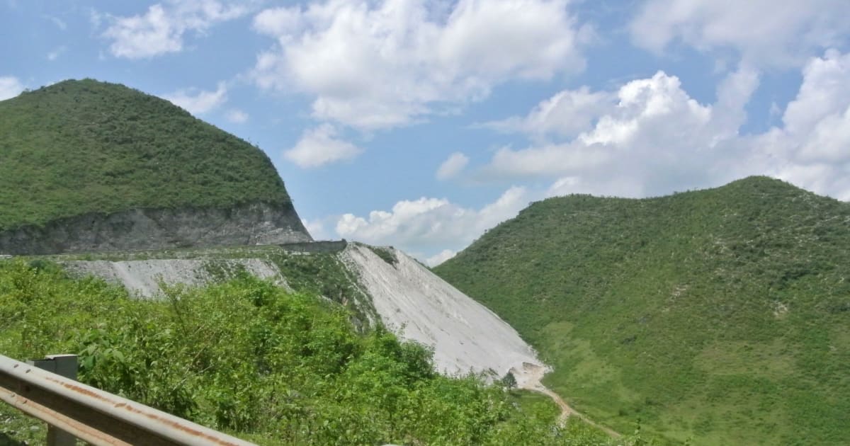 Thung Khe Pass