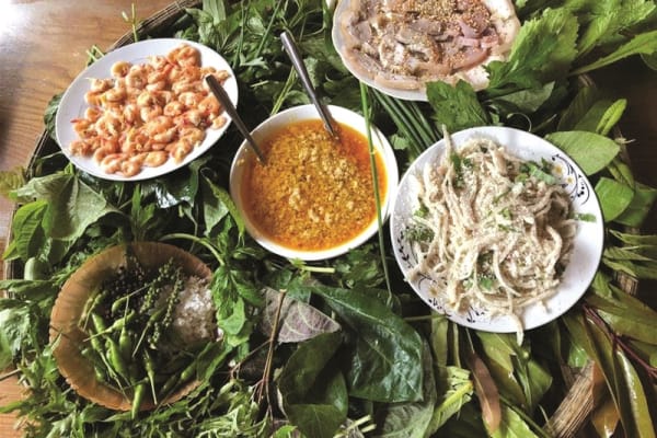Lẩu lá rừng