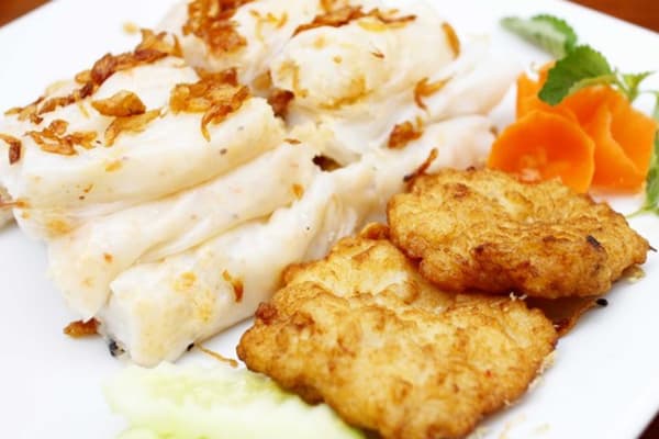 Bánh cuốn chả mực