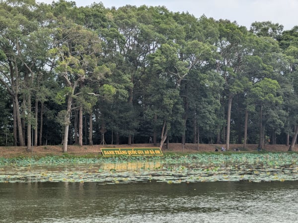 Ba Om Lake 8