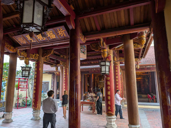Bach Ma Temple 3