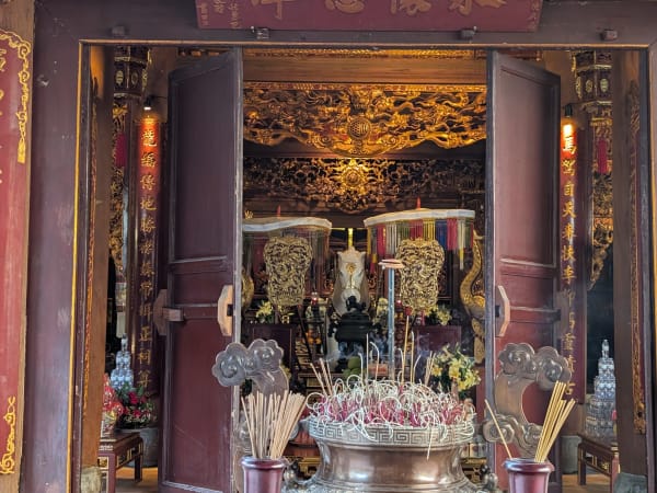 Bach Ma Temple 4
