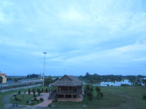 Bến Hải River & Hiền Lương Bridge 3