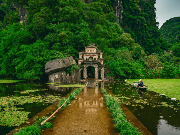 Bich Dong Pagoda 3