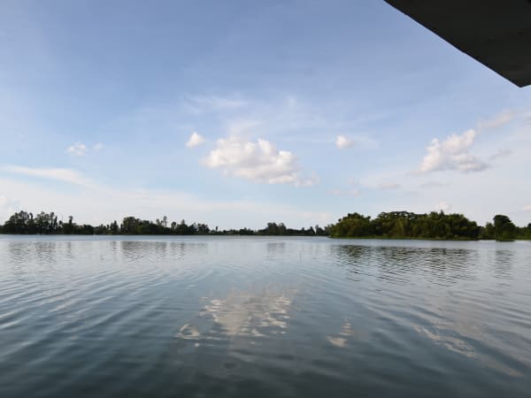 Búng Bình Thiên Lake 1