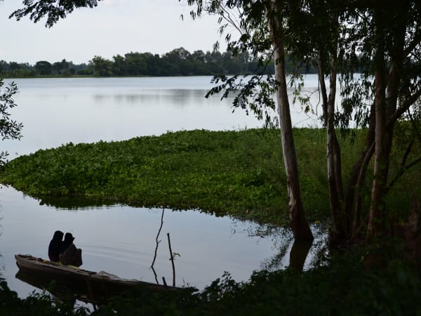 Búng Bình Thiên Lake 7