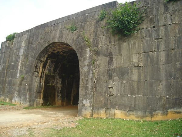 Ho Dynasty Citadel 3