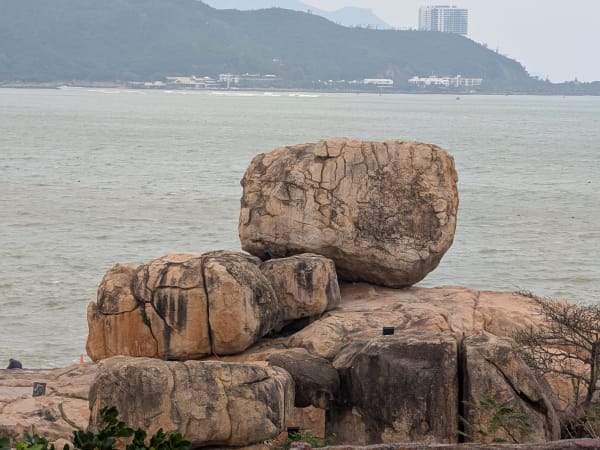 Hòn Chồng (Hòn Chồng Rock Formation) 2