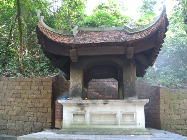 Hùng Temple (Đền Hùng) 8